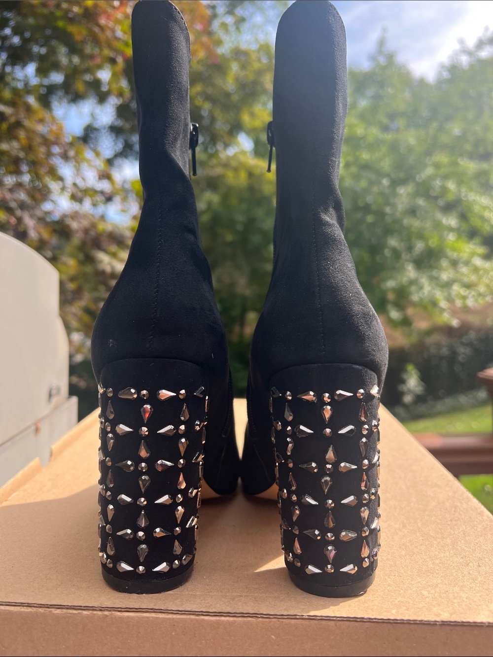 Worn 1x Badgley Mischka Black Studded Block Heel Women's Booties